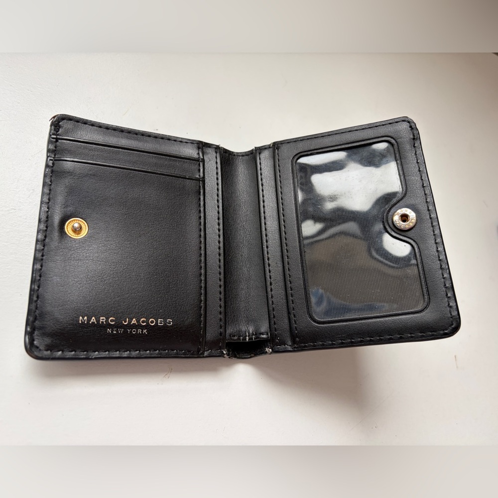 Marc Jacobs Classic Open Face Leather Billfold Wallet - Picture 8 of 16